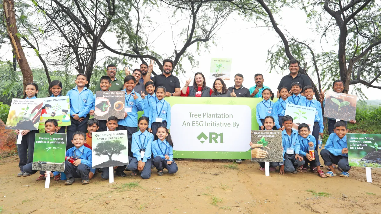 R1 Tree Plantation Initiative Group Photo